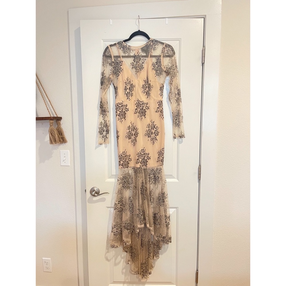 Lace Maxi Dress